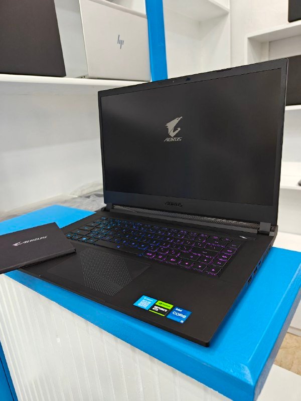 GIGABYTE AORUS 15 Gaming Laptop